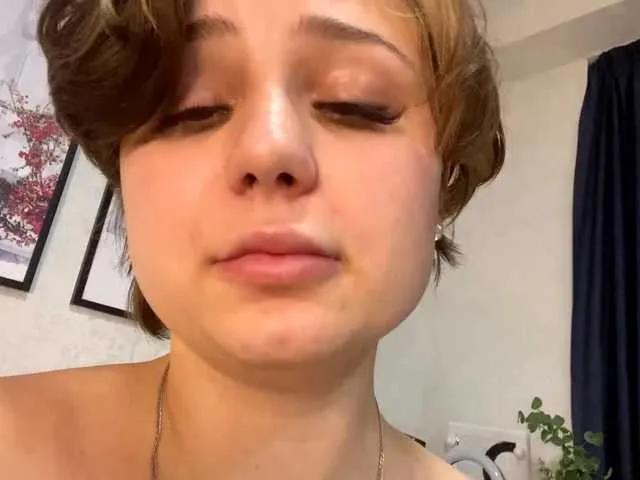 DomoniqueEdnie on BongaCams 