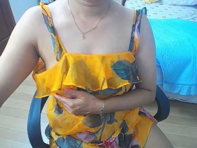 Freechat drinkmyjuic on BongaCams