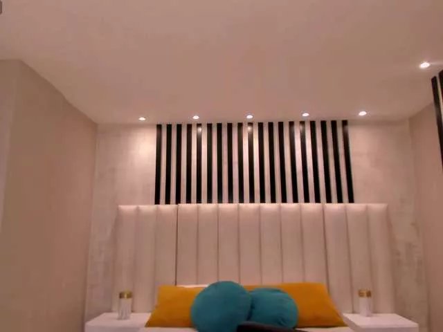 Offline ElizabethDoll on BongaCams