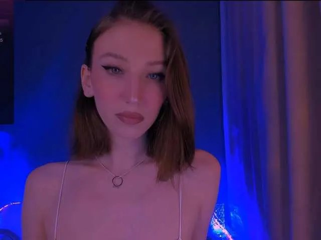 Offline ellaamber on BongaCams