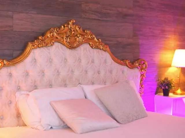 Freechat EllieRedd on BongaCams