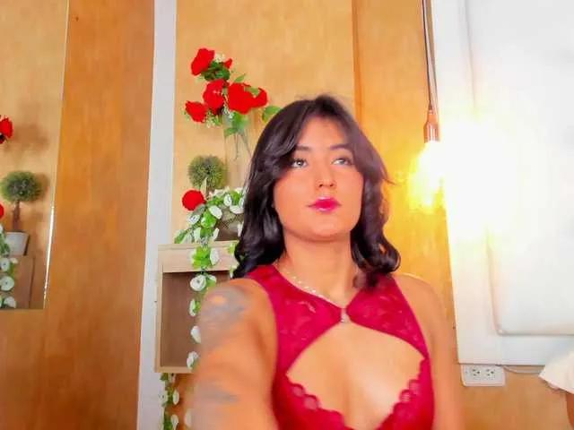 Offline Emiily-Thompson on BongaCams