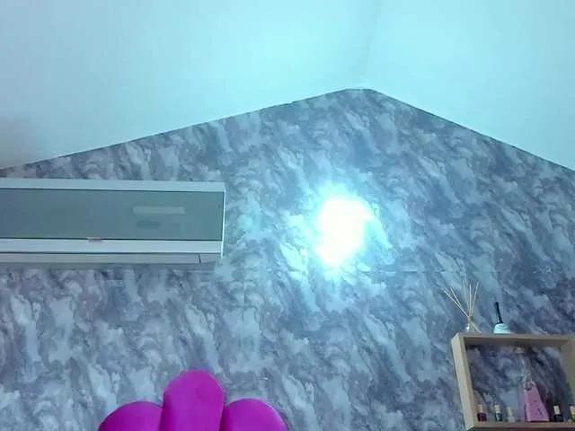 Offline EMMAPARIS on BongaCams