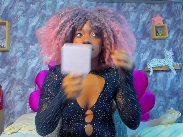 Offline EMMAPARIS on BongaCams