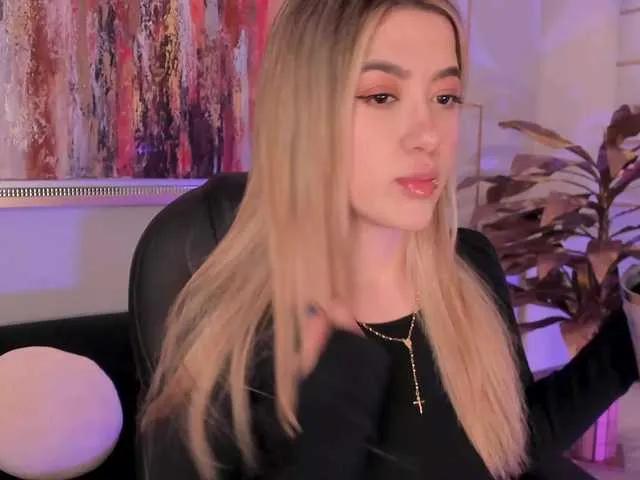 Offline EveBenson on BongaCams