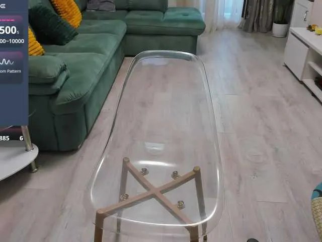 Freechat EveeEvian on BongaCams