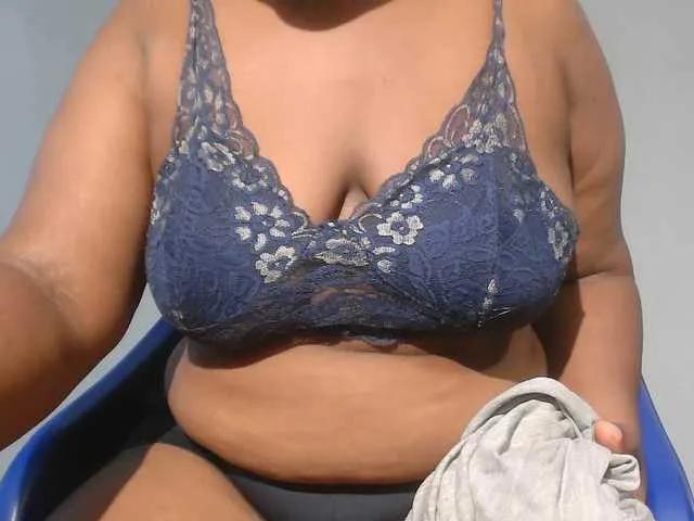 Offline Freakyslut5 on BongaCams