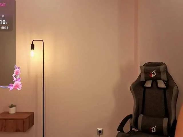 Freechat French-Eyes on BongaCams