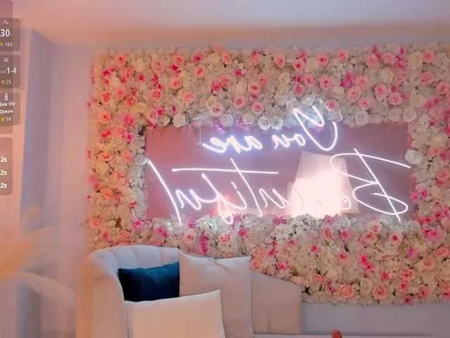 Offline GiaFerrara on BongaCams