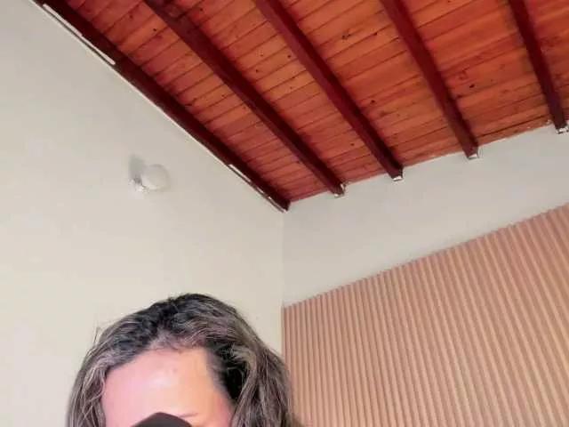 Offline gipsela-gomez on BongaCams