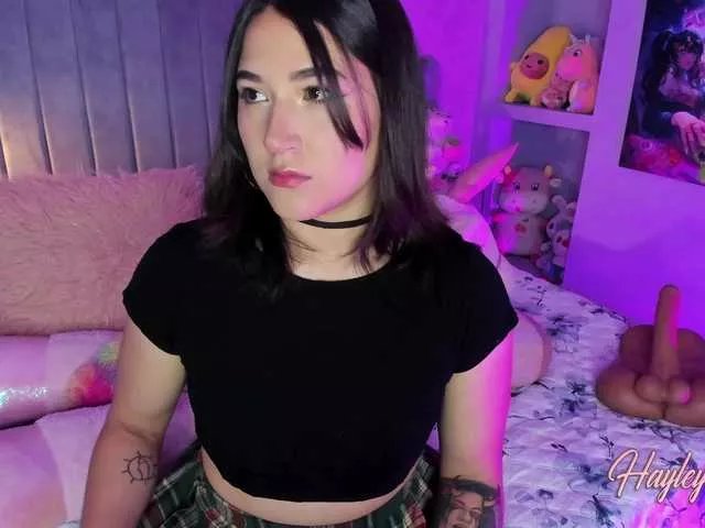 Offline HayleyPie on BongaCams