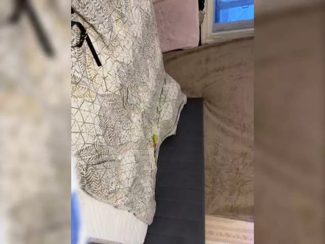 Offline helenmax2005 on BongaCams