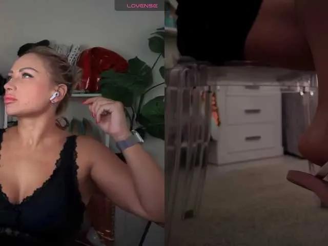 Freechat HomePussy1 on BongaCams