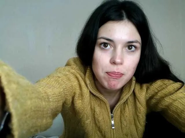 Honeykrisspussy — Hi boys , into private show i can do all your wishes . Pm 40 toc.                 To follow you 100 toc.       Custom video with boyfriend  5000 toc