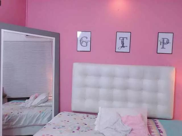 Offline hornyssluttt on BongaCams