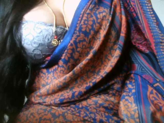 Offline hotpavitra on BongaCams