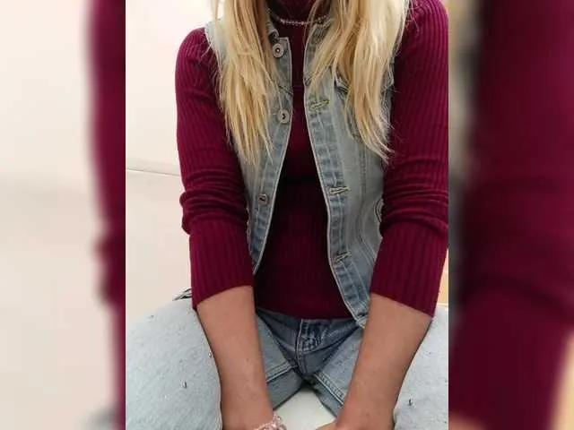 Offline Iam4u1 on BongaCams