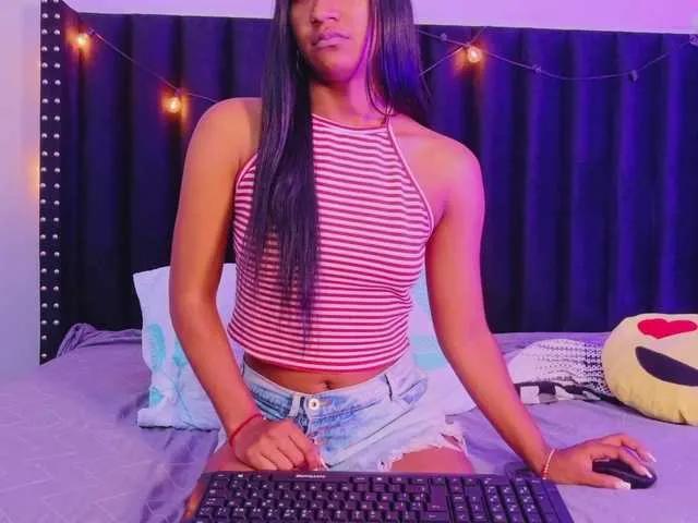 Freechat Indiancutiie on BongaCams