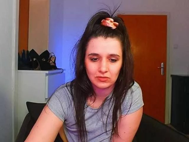 Offline Jennasxy19 on BongaCams