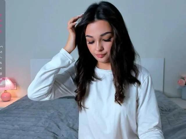 Offline Jessie0meow on BongaCams