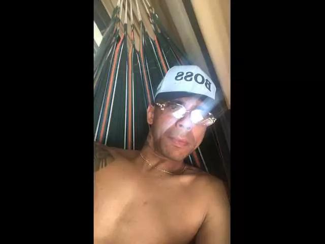 Offline Jonesjones15 on BongaCams