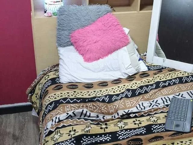 Offline Kaily-jonness on BongaCams