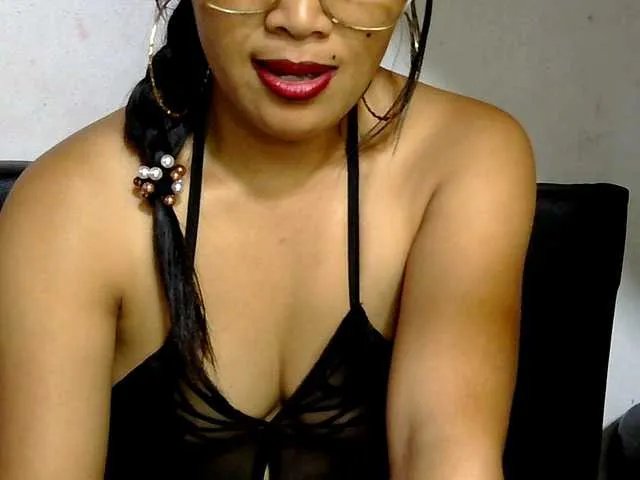 Offline Karenne on BongaCams