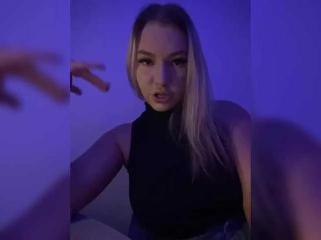 Offline karolina7 on BongaCams