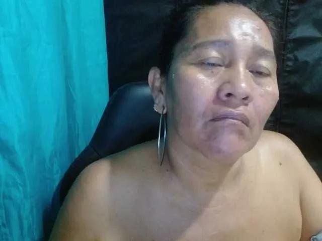 Offline katiamature on BongaCams