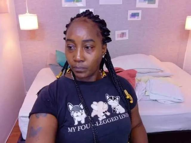 Offline kiara-evanss on BongaCams