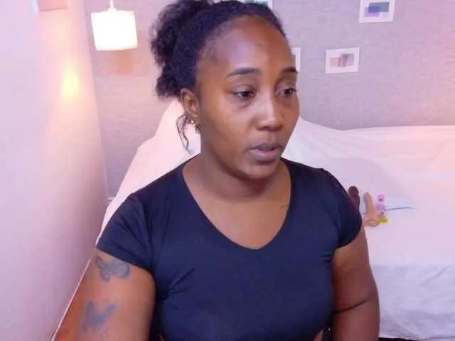 Offline kiara-evanss on BongaCams