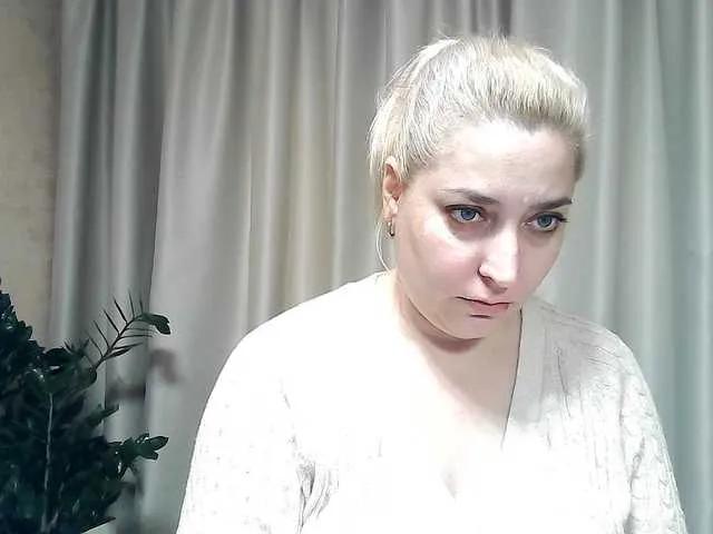 BongaCams KickaIricka is Freechat KickaIricka — I am turned on by smart, not greedy men who know what a woman wants.