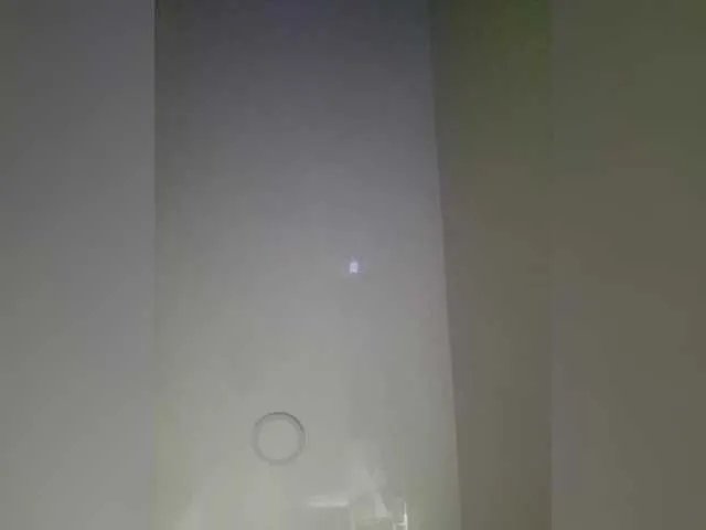 Offline Kira183 on BongaCams