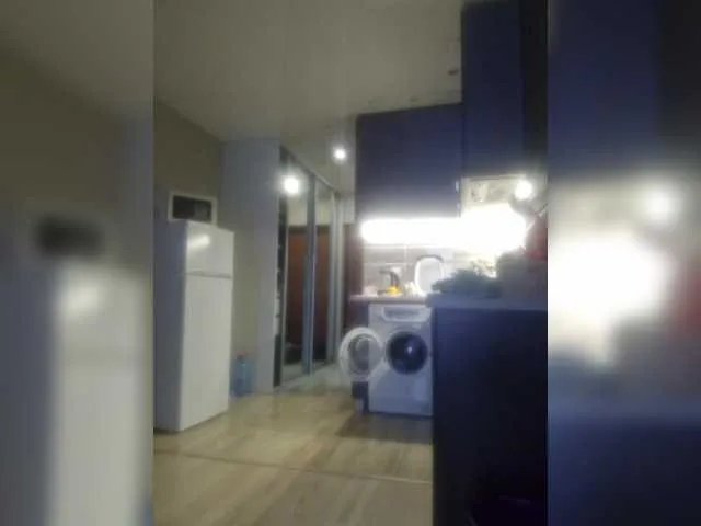 Offline Kira183 on BongaCams