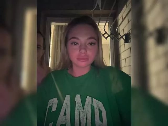 Offline kissmiss06 on BongaCams