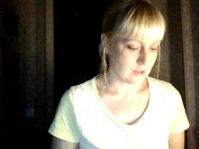 Freechat krisss2016 on BongaCams