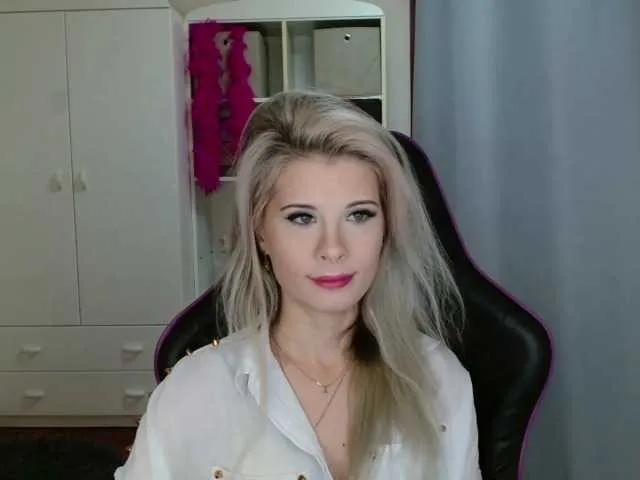 Offline KristineNatural on BongaCams