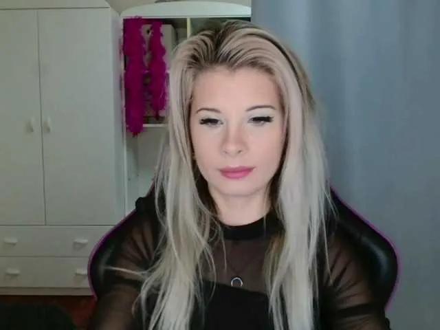 Offline KristineNatural on BongaCams