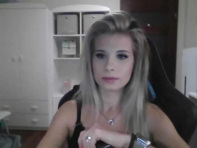 Offline KristineNatural on BongaCams