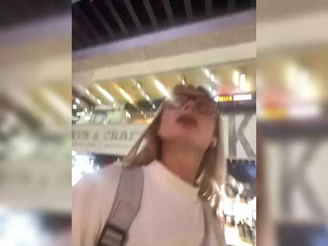 Freechat Kriszayka on BongaCams