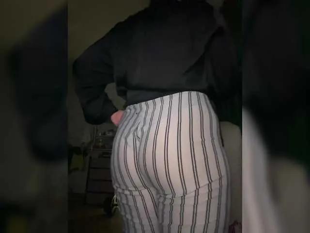 Offline L0lly-D0lly on BongaCams