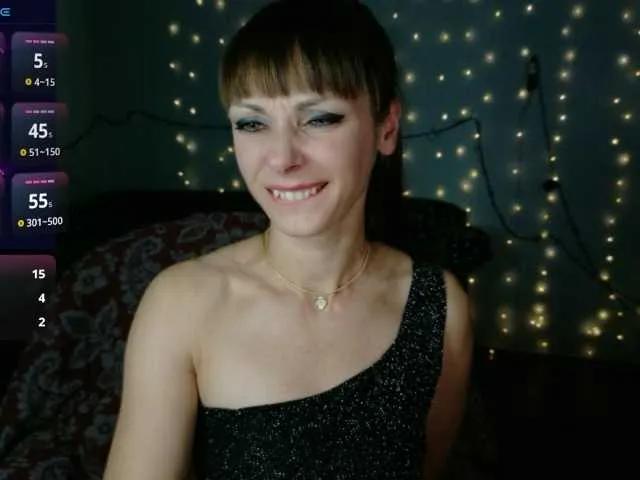 Offline Lady-Caroline on BongaCams