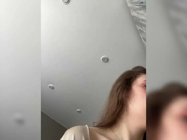 Offline LadyEmily on BongaCams