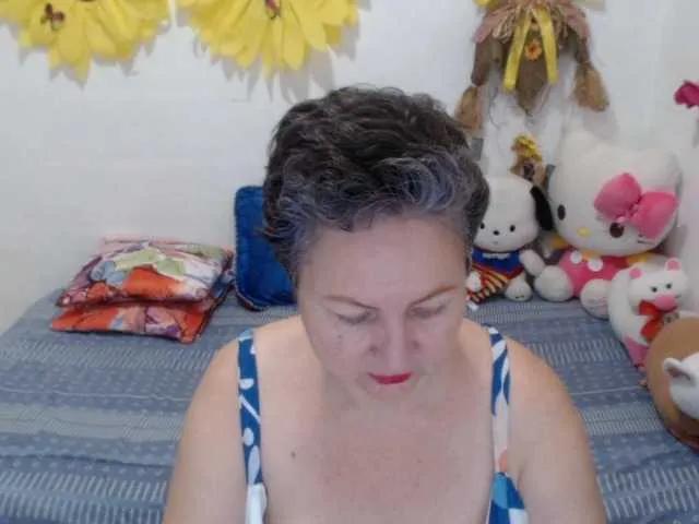 Freechat LADYQUEEN520 on BongaCams