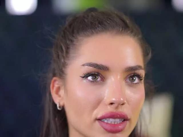 Offline LalaRoze on BongaCams