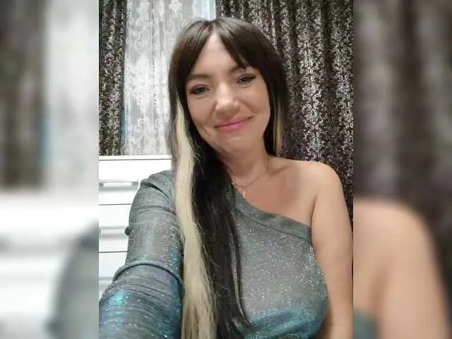 Offline Lalili on BongaCams