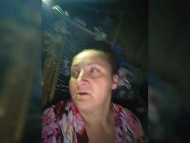 LaraXXX33 on BongaCams