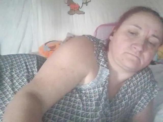 LaraXXX33 on BongaCams
