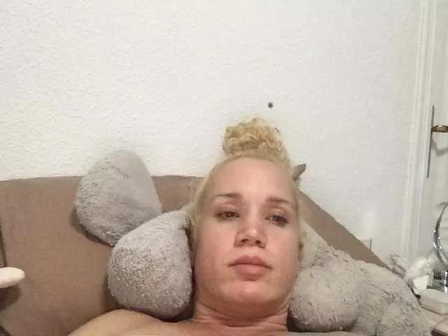 Freechat Latinasexy4 on BongaCams