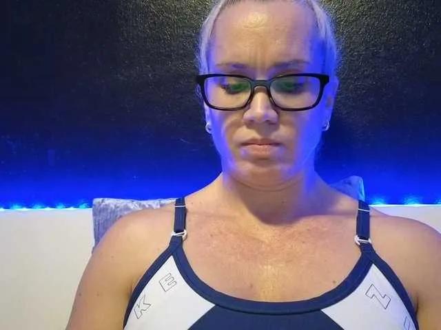 Freechat Latinasexy4 on BongaCams